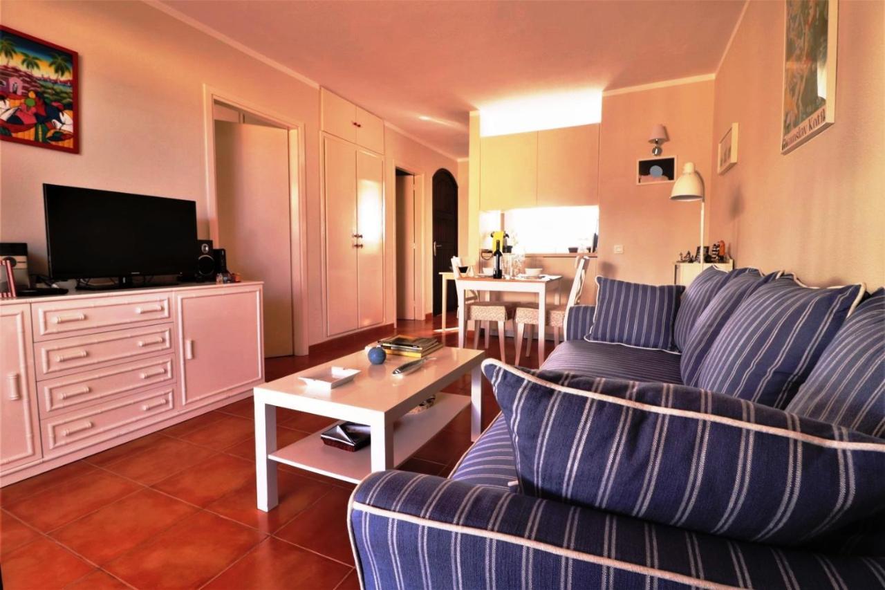 Apartment With Large Relax Terrace And Equipment *
